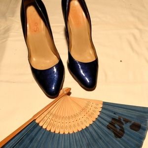 Michael kors electric blue Italian leather pumps